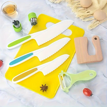 4/17pcs Kitchen Knife & Tool Set – Mini Chef Knives, Plastic & Wood Knives, Crinkle Cutter, Sandwich Cutters, Peeler & Cutting Board