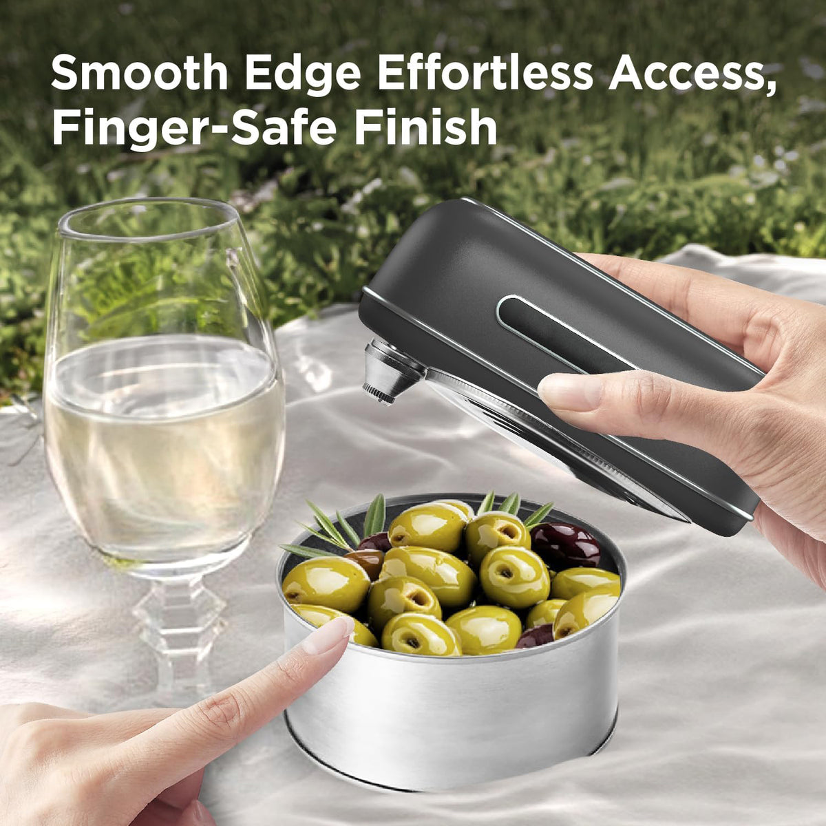 Electric can opener suitable for large and small cans